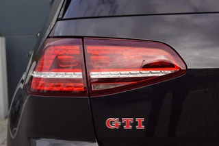 Volkswagen Golf Volkswagen Golf GTI 2.0 TSI 230pk PERFORMANCE Panodak/Dynaudio/Camera/Trekhaak afnb - afbeelding nr 12