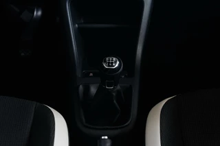 Volkswagen up! Volkswagen Up! 1.0 BMT High Up! | Trekhaak | Airco | Cruise control | - afbeelding nr 26