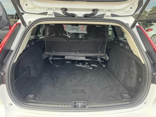 Volvo V60 Volvo V60 2.0 T6 Recharge AWD R-Design / Carplay - afbeelding nr 23