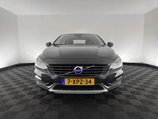 Volvo V60 Aut. *NAVI-FULLMAP | MICROFIBRE-LEATHER | COMFORT-SEATS | ECC | HEATED-SEATS | PDC | CRUISE | TOWBAR | SIPS | 18''ALU * - afbeelding nr 2