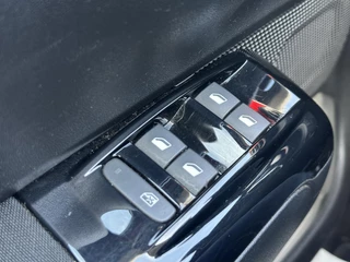 Citroën C3 Citroen C3 1.2 PureTech S&S Shine 2e Eigenaar,Apple Carplay,Cruise,Clima,Trekhaak,Camera,Dealer Onderhouden,N.A.P,110pk,APK tot 03-2026 - afbeelding nr 25