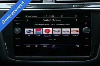 Volkswagen Tiguan Volkswagen Tiguan 1.5 TSI / 2x R-Line / Black Style / VC / HeadUP / H&K / Camera / LED / Trekhaak / 19