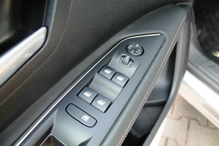 Peugeot 3008 Peugeot 3008 1.2 PureTech Allure | Automaat | Clima | Camera | Cruise - afbeelding nr 23