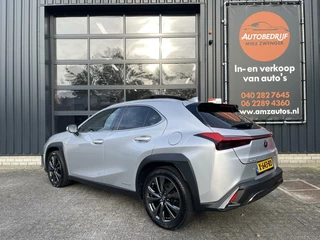 Lexus UX Lexus UX 250H F-SPORT|SCHUIFDAK|CARPLAY|LEER|CAMERA|DEALER ONDERHOUDEN - afbeelding nr 2