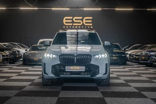 BMW X5 BMW X5 xDrive50e Hybrid M-Sport | Pano Skylounge | HUD | 360 | Brooklyn Grau - afbeelding nr 4