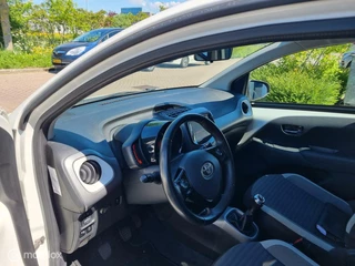 Toyota Aygo Toyota Aygo 1.0 VVT-i x-play 5 deurs airco, camera - afbeelding nr 9