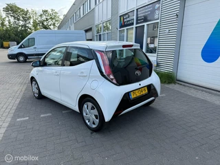 Toyota Aygo Toyota Aygo 1.0 VVT-i x-play FULL OPTION! - afbeelding nr 4