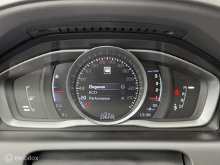 Volvo XC60 Volvo XC60 2.0 D3 FWD Momentum Geartronic-8 /Family Line/Sensus Nav/DigitalDash/Xenon/Elek.stoel/Trekhaak/Elek.klep/Goed onderhouden. - afbeelding nr 29