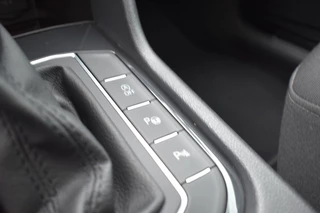 Volkswagen Tiguan Volkswagen Tiguan 1.5 TSI ACT HIGHL. LED, Camera, Apple Carplay - afbeelding nr 25