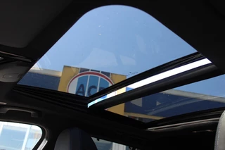 BMW 3 Serie BMW 3-Serie Touring (g21) 330e 292pk Aut Hybrid M-Sport Business Edition Plus | PanoramaDak | Trekhaak wegklapbaar | 360° Camera  | Nwpr €72.000,- | - afbeelding nr 4