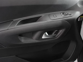 Opel Combo Opel Combo 1.5 BlueHDi 130 S&S L2 Automaat Apple Carplay / Android Auto Navigatie Trekhaak Airco Camera Cruise Control Parkeersensoren V+A DAB - afbeelding nr 22