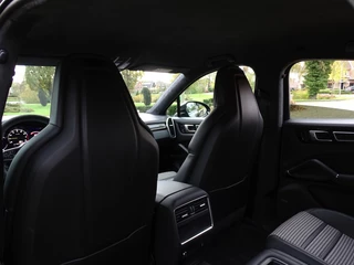 Porsche Cayenne Porsche Cayenne Coupé 3.0 474PK E-Hybrid / Sport Design / carbon / 22'' / LED *NAP* - afbeelding nr 44