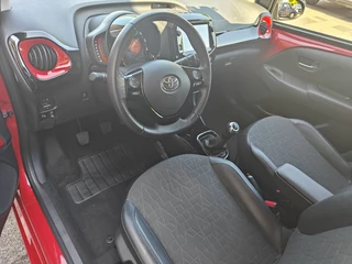 Toyota Aygo Toyota Aygo 1.0 VVT-i x-clusiv - afbeelding nr 10