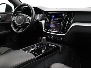 Volvo V60 Volvo V60 T6 PLUG-IN HYBRID R-DESIGN SCHUIFDAK 360GR CAM HARMAN KARDON ACC - afbeelding nr 36