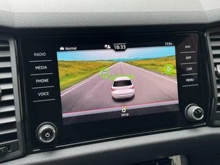 Škoda Kodiaq Skoda Kodiaq 1.5 TSI Sportline Automaat | Trekhaak uitklapbaar | Navigatiesysteem | Stoelverwarming | Stuurverwarming | Getint glas | Cruise control | 20 inch lichtmetalen velgen | Achteruitrijcamera | Parkeersensoren voor en achter - afbeelding nr 31