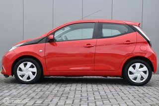Toyota Aygo Toyota Aygo 1.0 VVT-i x-play | Camera | Airco| - afbeelding nr 3