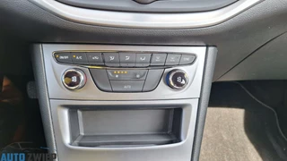 Opel Astra Opel Astra Sports Tourer 1.2 Edition Clima/Navi/Cruise - afbeelding nr 9