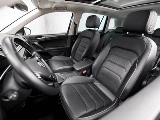 Volkswagen Tiguan 150Pk Automaat (PANORAMADAK, DIGITAL COCKPIT, APPLE CARPLAY, ELEK SPORTSTOELEN, LEDER, STOELVERWARMING, CAMERA, GETINT GLAS, KEYLESS, LED, ELEK ACHTERKLEP, PARKEER ASSISTENT, NIEUWSTAAT) - afbeelding nr 16