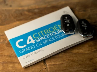 Citroën Grand C4 Spacetourer Citroën Grand C4 Spacetourer 1.2 PureTech Sport 7 Persoons (APPLE CARPLAY, GROOT NAVI, GETINT GLAS, SPORTSTOELEN, PARKEERSENSOREN, CRUISE, DAB+, NIEUWE APK, NIEUWSTAAT) - afbeelding nr 16