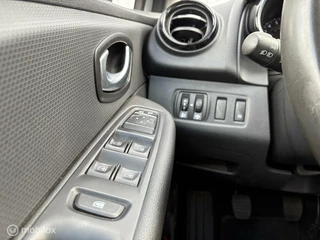 Renault Clio Renault Clio Estate 0.9 TCe Limited  | Navigatie | PDC - afbeelding nr 18