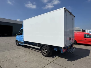 Volkswagen Crafter Volkswagen Crafter 35 2.0 TDI L4 Trendline BAKWAGEN MET DEUREN / EURO 6 / N.A.P / DEALER ONDERHOUDEN - afbeelding nr 3