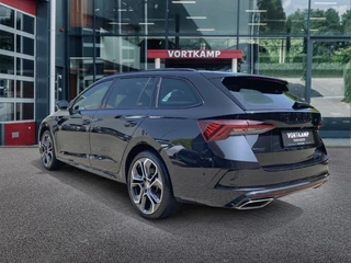 Škoda Octavia Škoda Octavia 1.4 TSI DSG RS IV PANO-DAK/CAMERA/MEMORY/NAVI/ACC/STOELVERW/E-KLEP - afbeelding nr 7