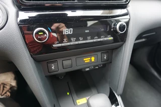 Toyota Yaris Cross Toyota Yaris Cross 1.5 Hybrid 115 Business Plus |Navi|Carplay|PDC V+A|Dodehoek|Camera|Stoel en stuurverwarming| - afbeelding nr 31