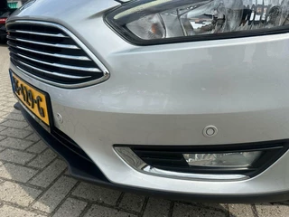 Ford Focus Ford Focus Wagon 1.5 Titanium Navi LED Cruise Climate Stuur/Stoelverwarming Sensoren - afbeelding nr 20
