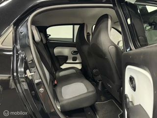 Renault Twingo Renault Twingo 1.0 SCe Collection AIRCO / CRUISE / LED / D.GLAS - afbeelding nr 17