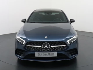 Mercedes-Benz A-Klasse Mercedes-Benz A-Klasse 250e AMG // Panoramadak // Memory // Trekhaak // Keyless // Carplay // Sfeerverlichting // MultiBeam LED // Night Pakket // Augmented Reality - afbeelding nr 33
