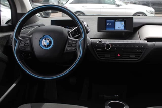 BMW i3 BMW i3 Basis 120Ah 42 kWh / Camera / Navigatie / 19'' / Harman Kardon / Stoelverwarming / Cruise Control / Warmtepomp / Getint glas - afbeelding nr 9