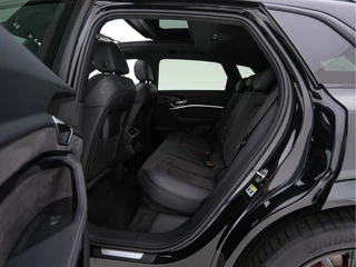 Audi e-tron Audi e-tron 50 Quattro S-Line Launch-Edition-Black 71 kWh (INCL-BTW) *PANO | LEATHER-MICROFIBRE | DIGI-COCKPIT | FULL-LED | MEMORY-PACK | ADAPTIVE-CRUISE | HEATED-SPORTSEATS | NAVI-FULLMAP | KEYLESS | SHIFT-PADDLES | 20