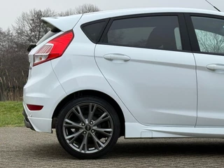 Ford Fiesta Ford Fiesta 1.0 EcoBoost ST Line - Frozen White - Lekker Sportief - afbeelding nr 9