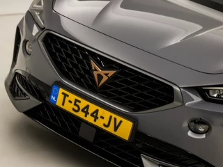 CUPRA Formentor 150Pk Automaat (APPLE CARPLAY, GROOT NAVI, SFEERVERLICHTING, LEDER, CAMERA, SPORTSTOELEN, STUUR/STOELVERWARMING, GETINT GLAS, KEYLESS, ADAPTIVE CRUISE, NIEUWSTAAT) - afbeelding nr 25