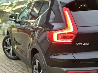 Volvo XC40 Volvo XC40 1.5 T5 Twin Engine Inscription Leer Dak 19