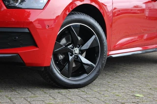 Škoda Kamiq Skoda Kamiq 1.5 TSI ACT Monte Carlo // 150PK - Panoramadak - Apple CarPlay & Android Auto - Camera - All-season - 1e eigenaar - afbeelding nr 13