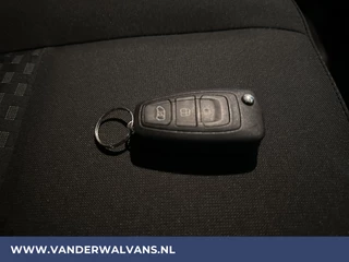 Ford Transit Ford Transit 2.0 TDCI 131pk L3H2 Euro6 Airco | Navigatie | Camera | Cruisecontrol | Apple Carplay | Stoelverwarming Android Auto, Parkeersensoren, Verwarmde voorruit, Bijrijdersbank - afbeelding nr 20