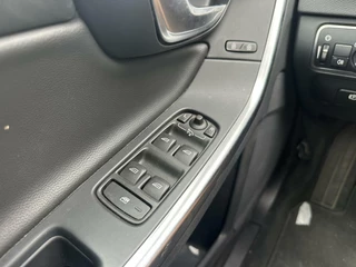 Volvo V60 Volvo V60 2.0 T3 Xenium Navi Cruise Climate Leder Stoelverwarming Trekhaak Lichtmetaal - afbeelding nr 12