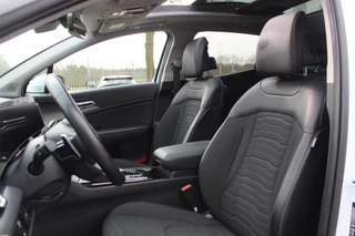 Kia Sportage Kia Sportage 1.6 T-GDi Plug-in Hybrid AWD DynamicPlusLine / Trekhaak / Panoramadak / Camera / 19'' / Matrix LED / Keyless / Virtual Cockpit / Dodehoek / DAB / Stuurverwarming - afbeelding nr 4