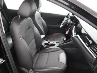 Kia Niro Kia Niro 1.6 GDi Hybrid DynamicLine - Navigatie - Camera - Climate control - Cruise control - All Season - Fabrieksgarantie tot 09-2026 - afbeelding nr 21