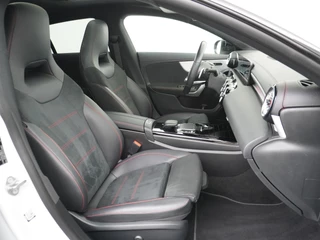 Mercedes-Benz CLA Mercedes-Benz CLA 200 AMG Shooting Brake // Panoramadak // Memory // Keyless // Carplay // Nightpakket // MultiBeam - afbeelding nr 44