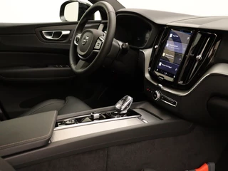 Volvo XC60 Volvo XC60 T6 PLUG-IN HYBRID PLUS BLACK EDITION HEICO STYLING 22INCH SCHUIF - afbeelding nr 43