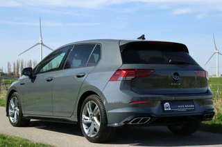 Volkswagen Golf Volkswagen Golf 8 1.5 TSI / 150PK! / 3x R-Line / ACC / DAB / LED / Camera / 17