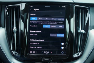 Volvo XC60 Volvo XC60 2.0 T6 Plug-in hybrid AWD Core Bright|LongRange|Clima|Pano|Camera - afbeelding nr 23