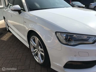 Audi A3 Audi A3 Limousine 2.0 TDI Ambition Pro Line S Veel uitstraling S-Line binnen en buiten Goed onderhouden Dist - afbeelding nr 6