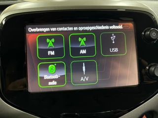 Toyota Aygo Toyota Aygo 1.0 VVT-I X-PLAY Navigatie Airco Camera Apple carplay Multimedia - afbeelding nr 12