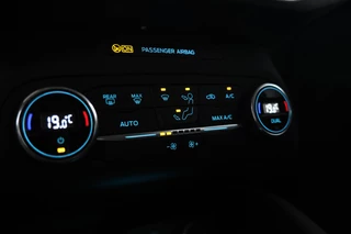 Ford Focus Ford Focus Wagon 1.5 EcoBlue Titanium Business Airco, Navigatie, Cruise Control, Apple Carplay - afbeelding nr 19