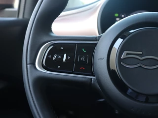 Fiat 500e Fiat 500e 3+1 Icon 42 kWh | LED | Winter | Camera | Navi - afbeelding nr 15