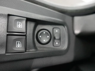 Renault Master Renault Master T35 2.3 dCi 150PK L2H2 Energy Work Edition Airco| Cruise Control| Camera| Navi| PDCA| Trekhaak| - afbeelding nr 17