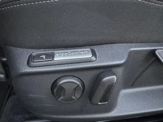 Volkswagen Passat Volkswagen Passat Variant 1.6 TDI Highline PANO DSG trekhaak - afbeelding nr 8